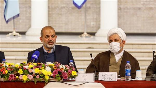 وزیر کشور: فضای مجازی این روزها به دنبال گمراه کردن کودکان است